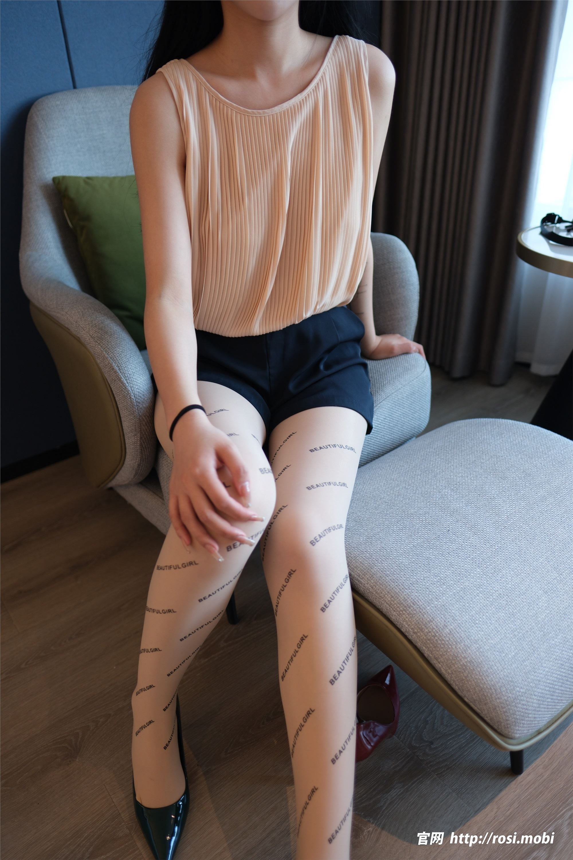 ROSI写真 2025.02.10 NO.4816